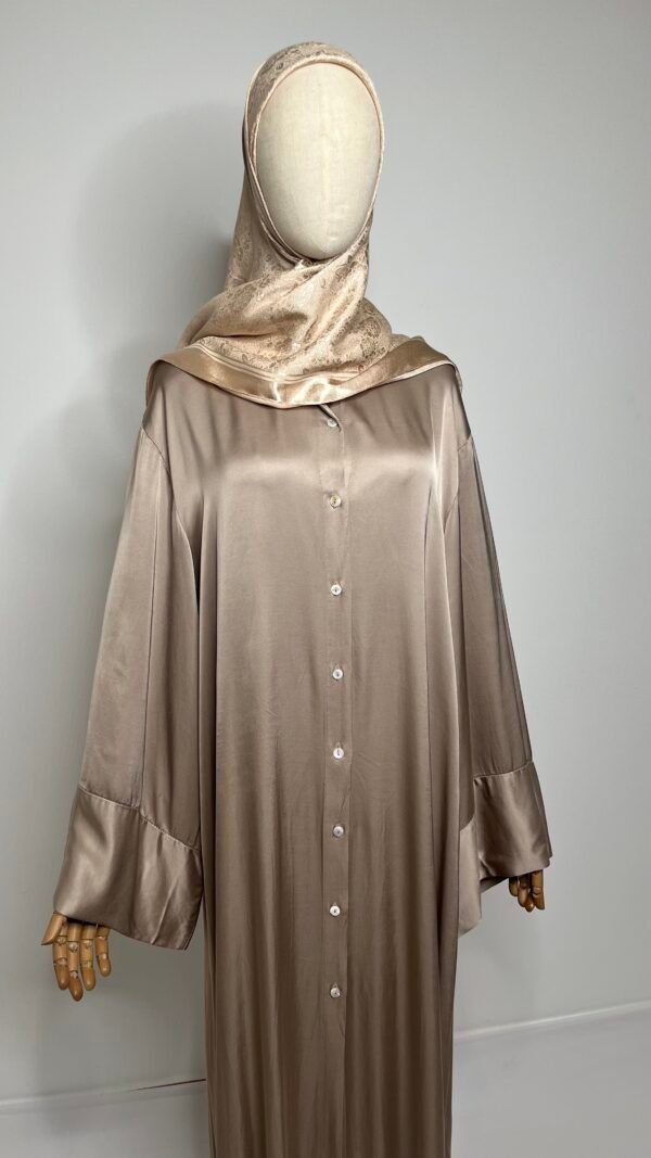 A8F2B48B-6C7F-47A3-AFDF-9872D98D12A0 Abaya satinée